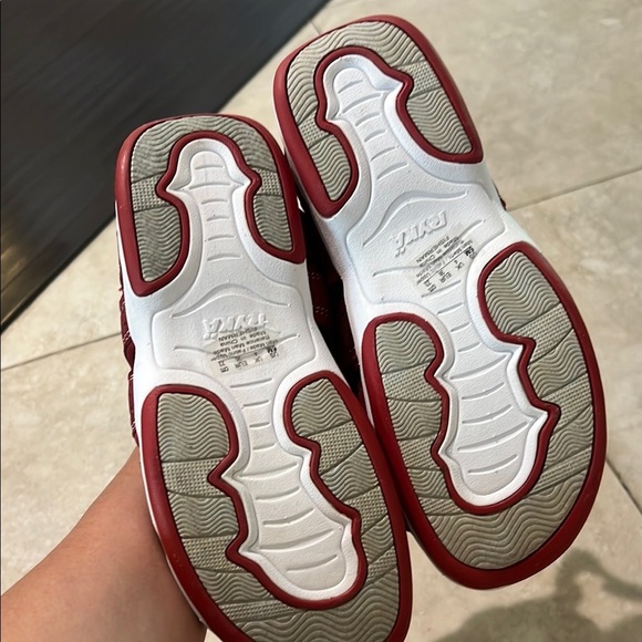 Ryka 6M Red Grotto Fishman Walking Shoes - Never Worn - Picture 4 of 6